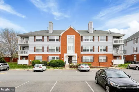 631 Constellation Sq SE #D, Leesburg, VA 20175