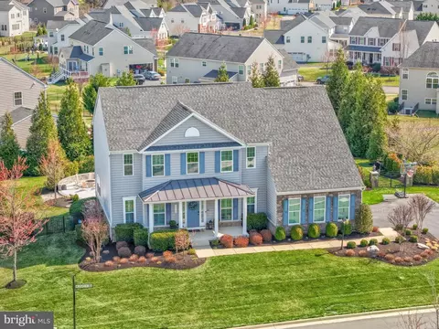 View/Area - 26760 Crusher Dr, Chantilly, VA 20152 photo 12 of 18