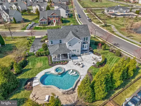 View/Area - 26760 Crusher Dr, Chantilly, VA 20152 photo 14 of 18