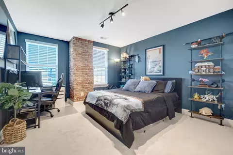 Bedroom - 26760 Crusher Dr, Chantilly, VA 20152 photo 7 of 10