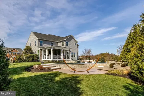 Exterior - 26760 Crusher Dr, Chantilly, VA 20152 photo 8 of 31