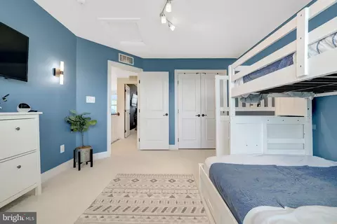 Bedroom - 26760 Crusher Dr, Chantilly, VA 20152 photo 10 of 10
