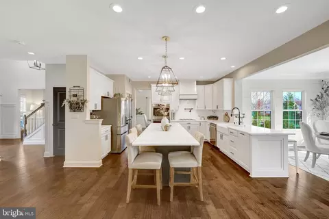 Kitchen - 26760 Crusher Dr, Chantilly, VA 20152 photo 1 of 4