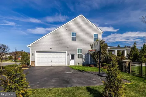 Exterior - 26760 Crusher Dr, Chantilly, VA 20152 photo 14 of 31