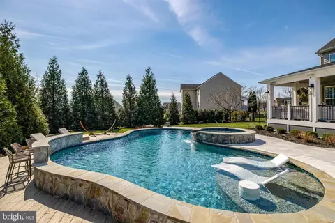 Exterior - 26760 Crusher Dr, Chantilly, VA 20152 photo 7 of 31