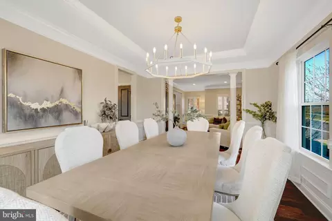 Dining - 26760 Crusher Dr, Chantilly, VA 20152 photo 2 of 5