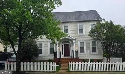 20579 Middlebury St, Ashburn, VA 20147