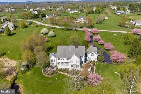 View/Area - 38527 Ditchling Pl, Hamilton, VA 20158 photo 11 of 11