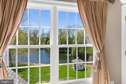 View/Area - 38527 Ditchling Pl, Hamilton, VA 20158 photo 1 of 11