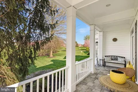 Exterior - 38527 Ditchling Pl, Hamilton, VA 20158 photo 11 of 18