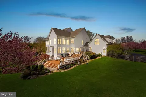 Exterior - 38527 Ditchling Pl, Hamilton, VA 20158 photo 13 of 18