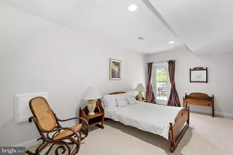 Bedroom - 38527 Ditchling Pl, Hamilton, VA 20158 photo 9 of 9
