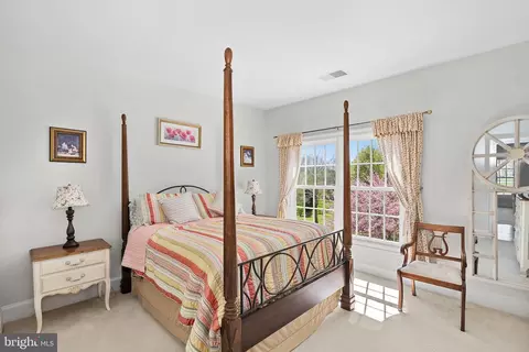 Bedroom - 38527 Ditchling Pl, Hamilton, VA 20158 photo 5 of 9