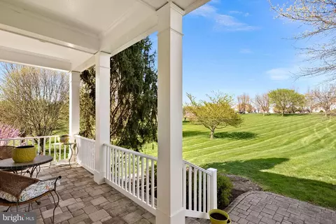 Exterior - 38527 Ditchling Pl, Hamilton, VA 20158 photo 12 of 18