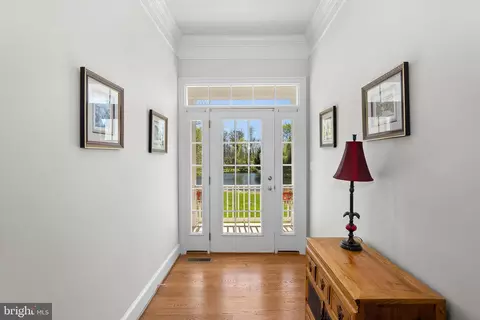 Entry Way - 38527 Ditchling Pl, Hamilton, VA 20158 photo 6 of 11