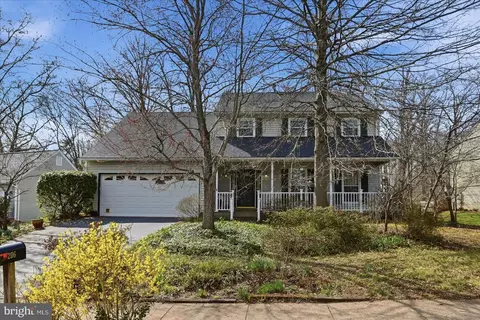 206 Cardinal Glen Cir, Sterling, VA 20164