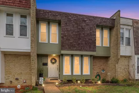 237 Roanoke Dr SE, Leesburg, VA 20175