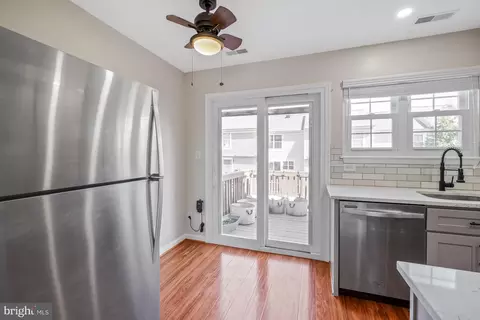 Kitchen - 46724 Summit Ter, Sterling, VA 20164 photo 7 of 7