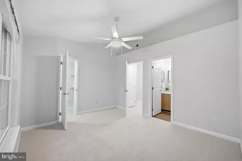 Bedroom - 42834 Mccomas Ter, Chantilly, VA 20152 photo 6 of 6