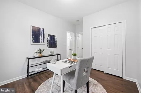 Entry Way - 42834 Mccomas Ter, Chantilly, VA 20152 photo 3 of 8