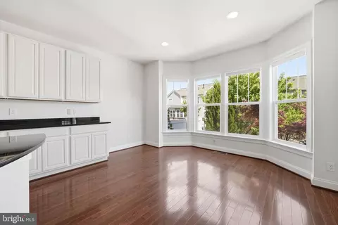 42330 Christophers View Ter, Ashburn, VA 20148 photo 9