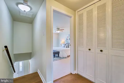 Entry Way - 253 Willow Ter, Sterling, VA 20164 photo 3 of 3