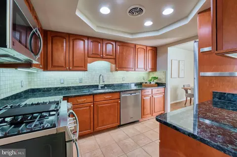 Kitchen - 253 Willow Ter, Sterling, VA 20164 photo 1 of 3