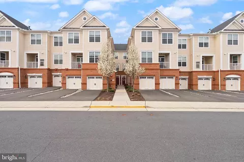 23235 Milltown Knoll Sq #110, Ashburn, VA 20148