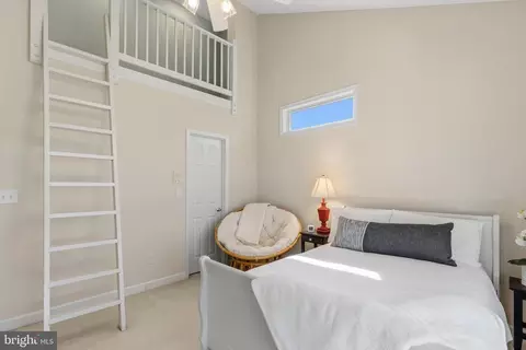 Bedroom - 16527 Hampton Rd, Hamilton, VA 20158 photo 9 of 9