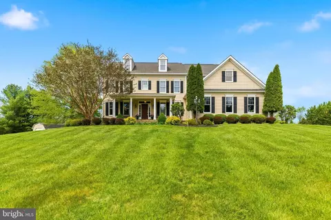 16527 Hampton Rd, Hamilton, VA 20158
