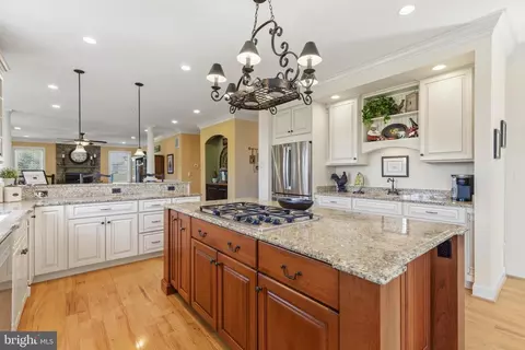 Kitchen - 16527 Hampton Rd, Hamilton, VA 20158 photo 1 of 3