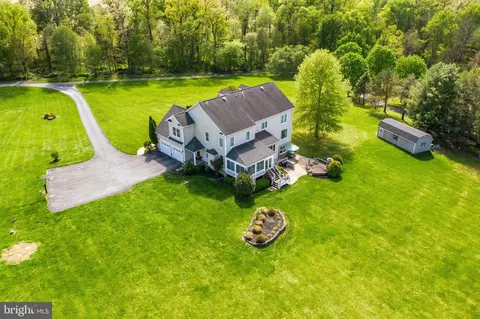 View/Area - 16527 Hampton Rd, Hamilton, VA 20158 photo 2 of 7