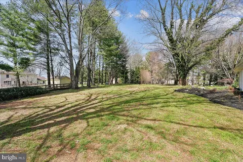 Exterior - 17621 Evers Ct, Hamilton, VA 20158 photo 13 of 16