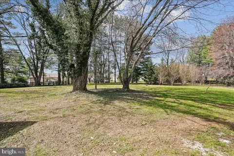 Exterior - 17621 Evers Ct, Hamilton, VA 20158 photo 14 of 16