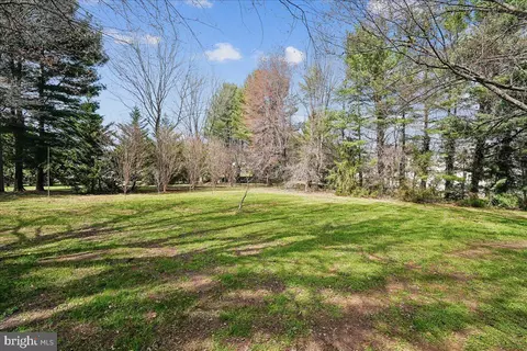 Exterior - 17621 Evers Ct, Hamilton, VA 20158 photo 15 of 16