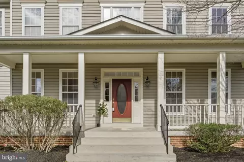 Exterior - 43358 Fullerton, Ashburn, VA 20147 photo 4 of 6