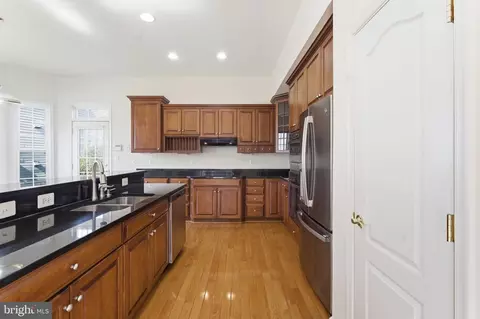 Kitchen - 43358 Fullerton, Ashburn, VA 20147 photo 1 of 2