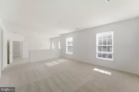 Living - 43358 Fullerton, Ashburn, VA 20147 photo 10 of 10