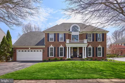 105 Whitney Pl NE, Leesburg, VA 20176
