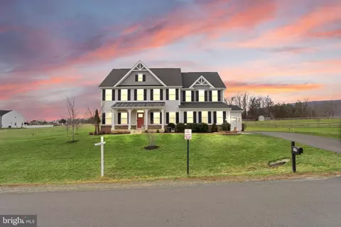 38373 Coralberry Pl, Lovettsville, VA 20180