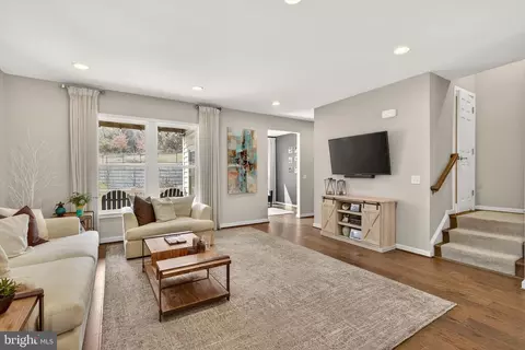 19975 Abram Ter, Ashburn, VA 20147 photo 11