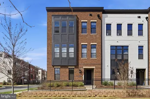 22160 Penelope Heights Ter, Ashburn, VA 20148