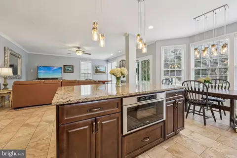 42852 Ridgeway Dr, Broadlands, VA 20148 photo 11