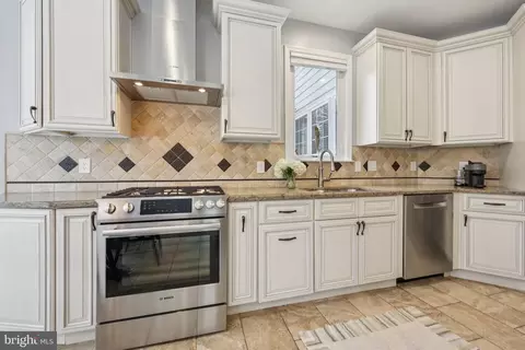 42852 Ridgeway Dr, Broadlands, VA 20148 photo 10