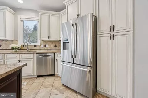 42852 Ridgeway Dr, Broadlands, VA 20148 photo 8