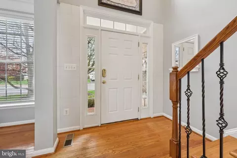42852 Ridgeway Dr, Broadlands, VA 20148 photo 2