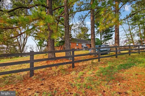 Exterior - 40246 Thomas Mill Rd, Leesburg, VA 20175 photo 3 of 5