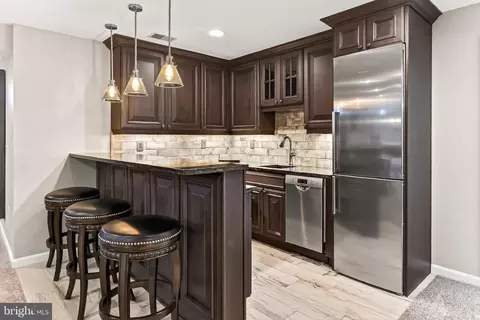 Kitchen - 22103 Vantage Pointe Pl, Ashburn, VA 20148 photo 3 of 4