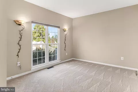 Living - 22103 Vantage Pointe Pl, Ashburn, VA 20148 photo 1 of 2
