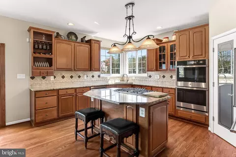 Kitchen - 22103 Vantage Pointe Pl, Ashburn, VA 20148 photo 2 of 4
